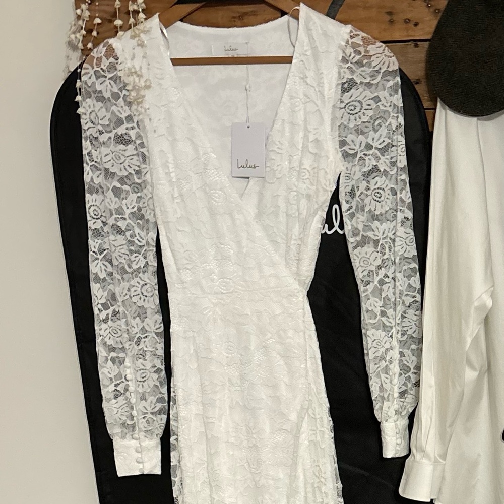 NWT Lulus lace wedding dress